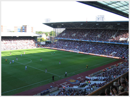 Аптон Парк был построен в 1906 году Аптон Парк был построен в 1906 году